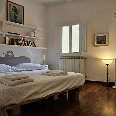 Апартаменты Charming House In San Niccolo Флоренция Экстерьер фото